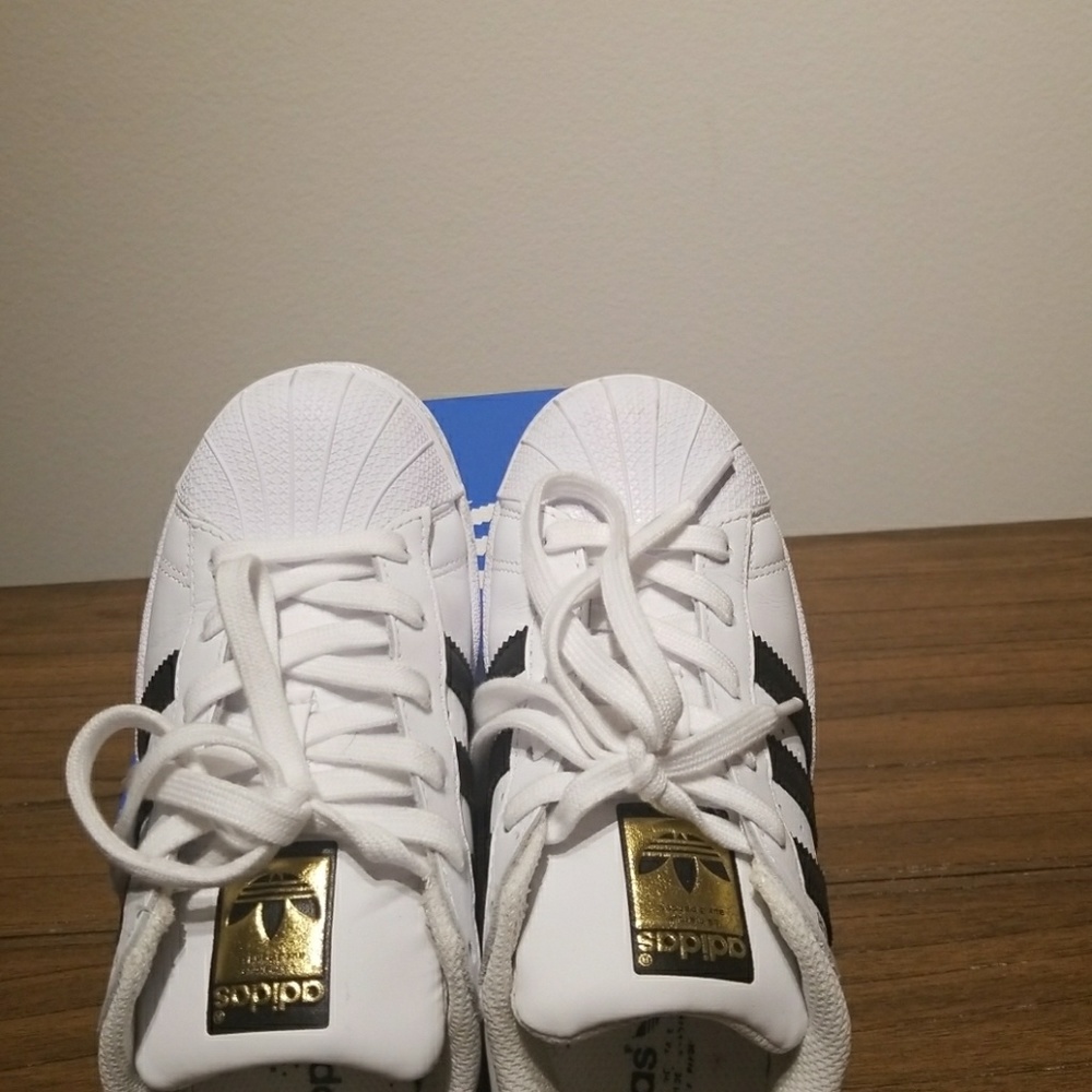 Shoes - Picture 3 of 4